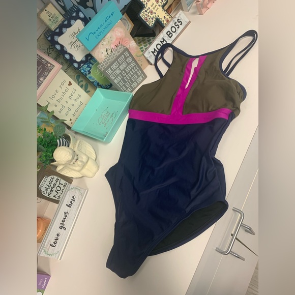 Coastal Blue Swimsuit size Small - Picture 8 of 13